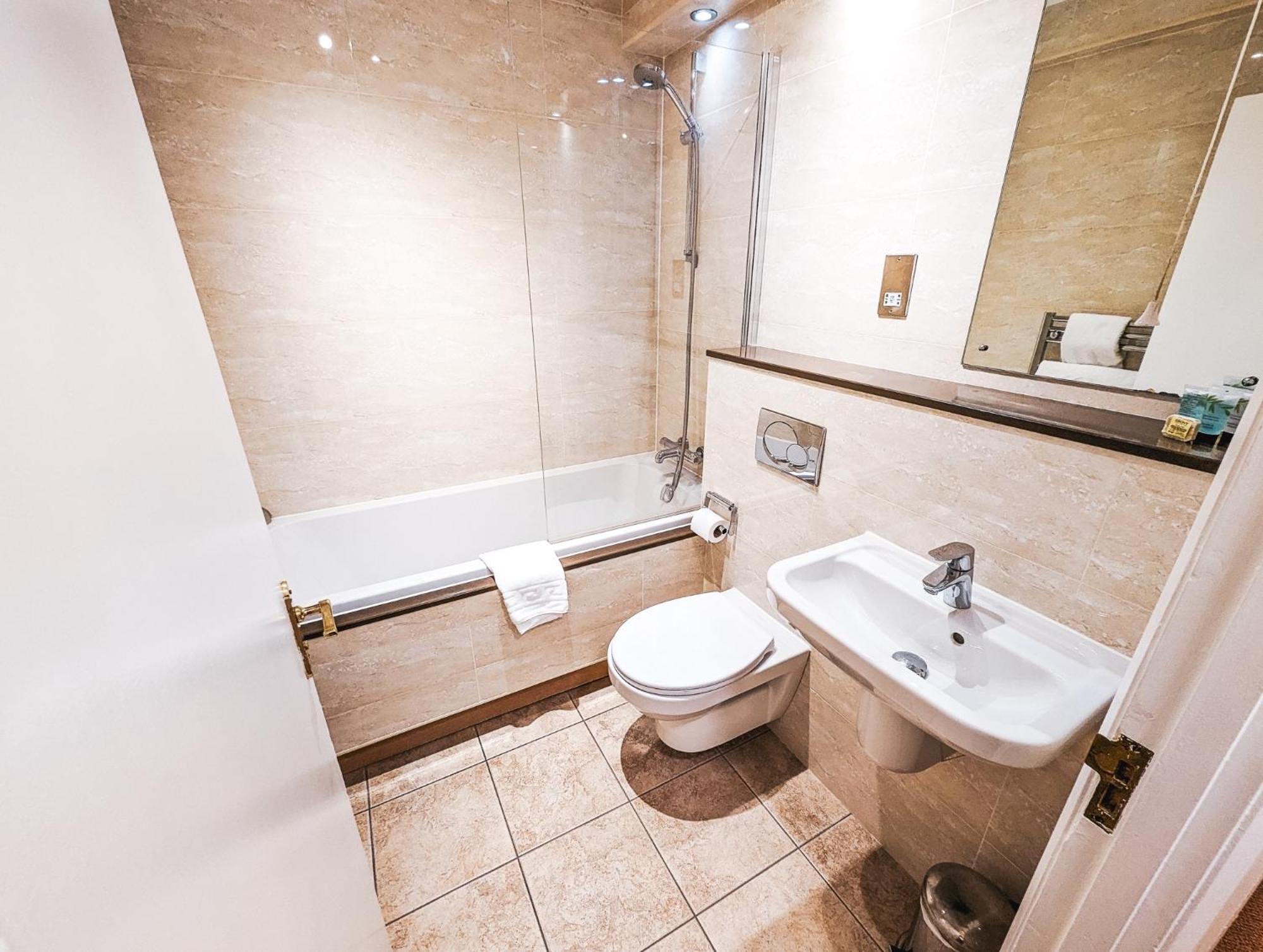 Three Salmons Hotel Usk Luaran gambar